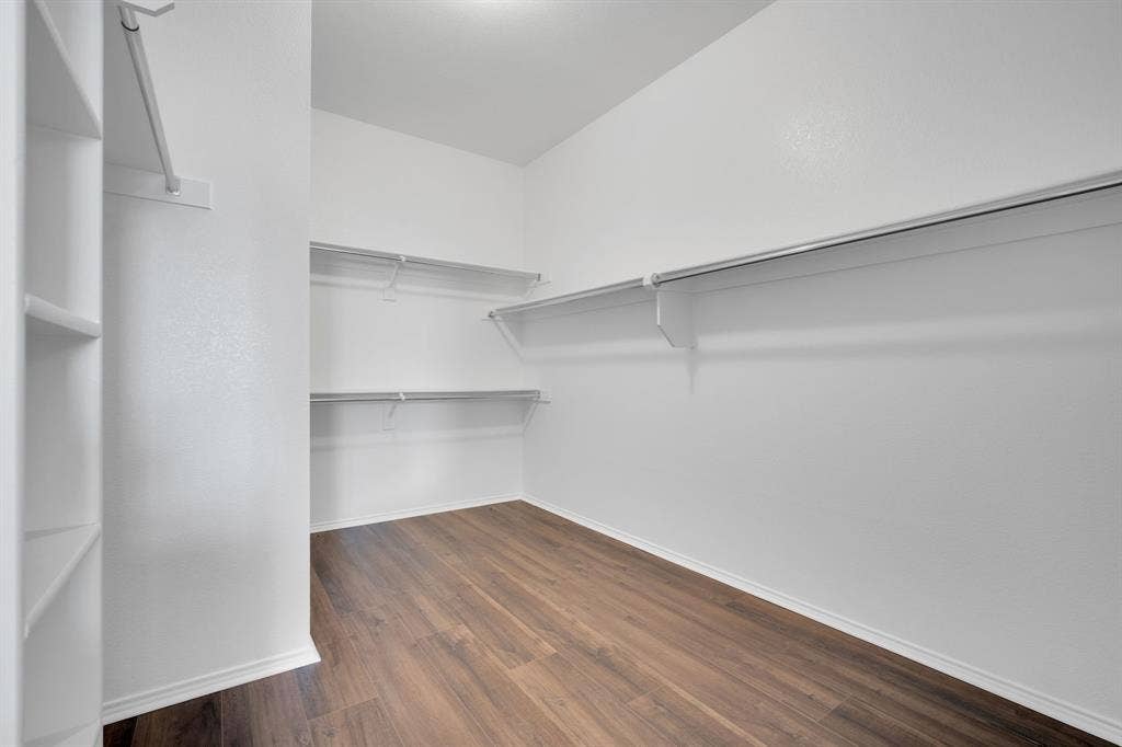 100 Windsor Circle, Waxahachie, TX 75165 Primary Bedroom Closet