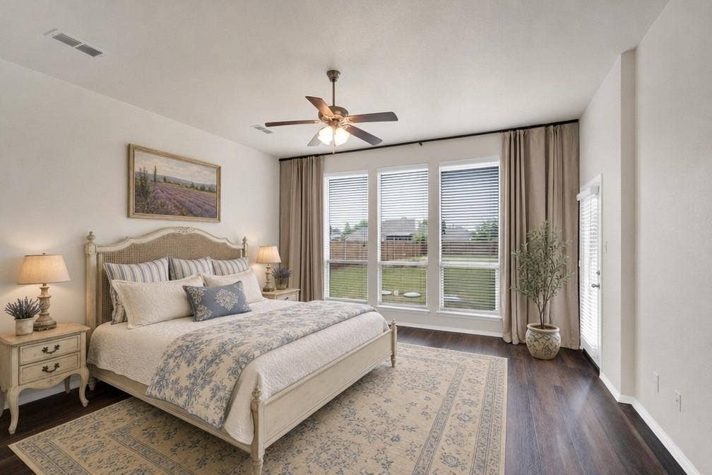 100 Windsor Circle, Waxahachie, TX 75165 Virtually Staged Primary Bedroom