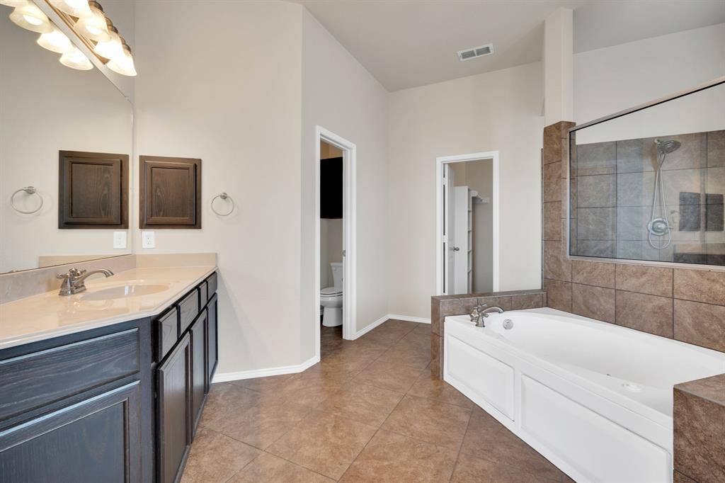 100 Windsor Circle, Waxahachie, TX 75165 100 Windsor Circle, Waxahachie, TX 75165