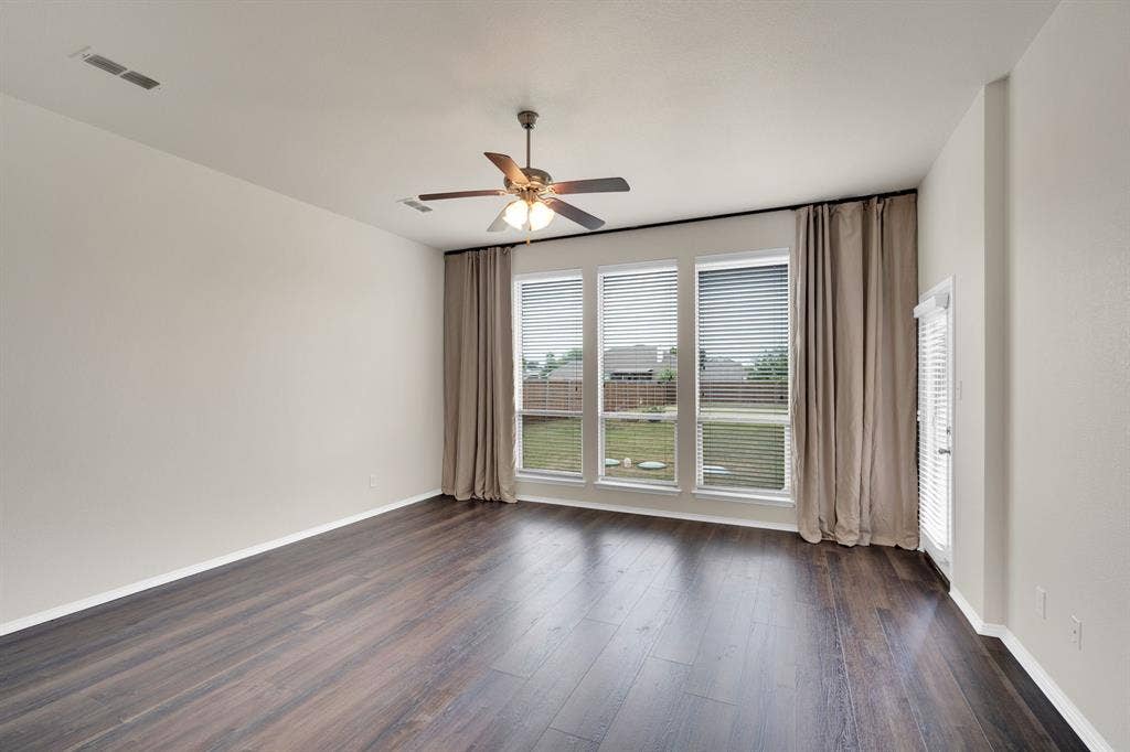 100 Windsor Circle, Waxahachie, TX 75165 100 Windsor Circle, Waxahachie, TX 75165