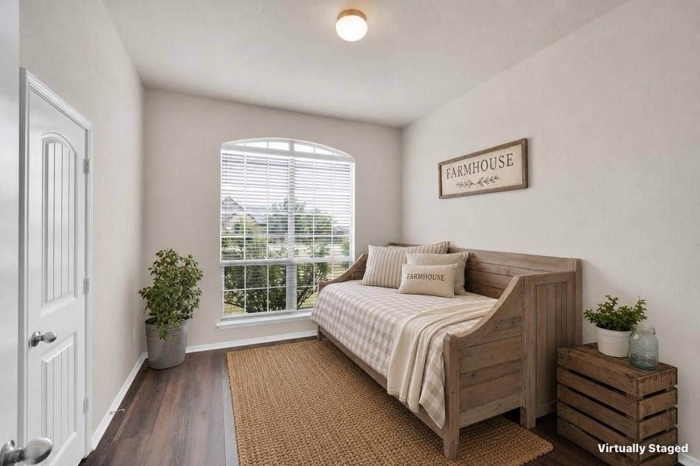 100 Windsor Circle, Waxahachie, TX 75165 Virtually Staged Bedroom