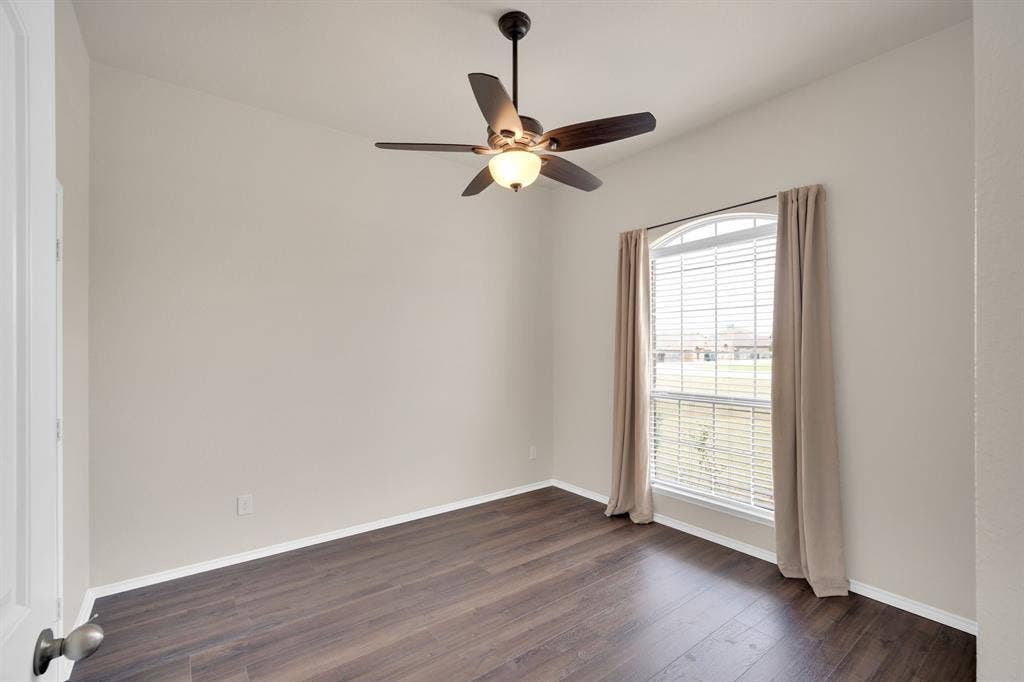 100 Windsor Circle, Waxahachie, TX 75165 100 Windsor Circle, Waxahachie, TX 75165