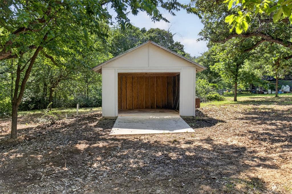 690 Orchid Hill Lane, Copper Canyon, TX 76226 Great out building for multiple use