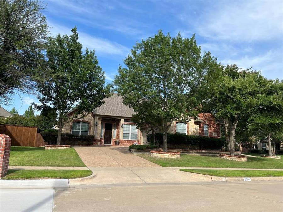 Property photo for 906 Hebron Drive, Allen, TX