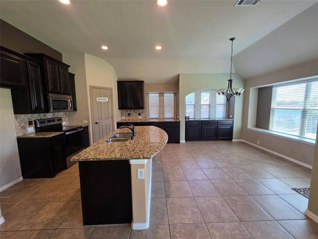 6602 Morning Dew Drive, Midlothian, TX 76065 6602 Morning Dew Drive, Midlothian, TX 76065