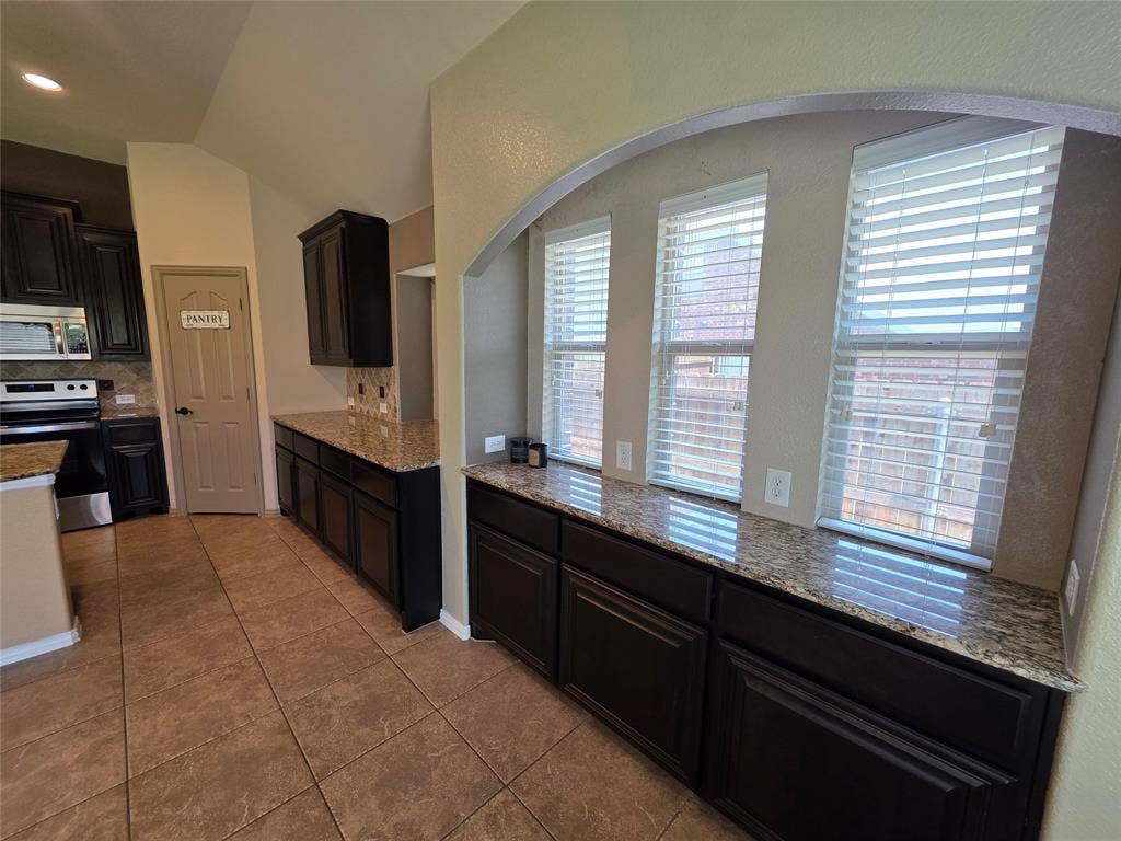 6602 Morning Dew Drive, Midlothian, TX 76065 6602 Morning Dew Drive, Midlothian, TX 76065