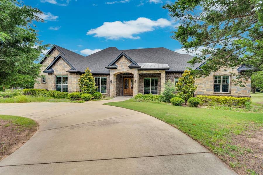 Property photo for 307 Terrace Lane, Cedar Hill, TX