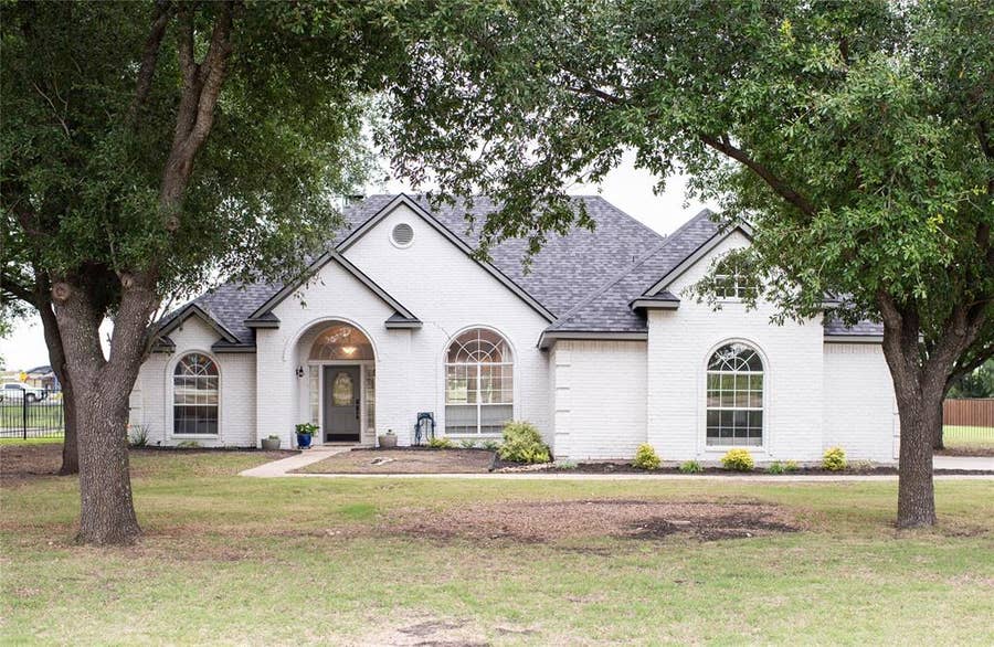 Property photo for 1393 W Alamosa Drive, Talty, TX