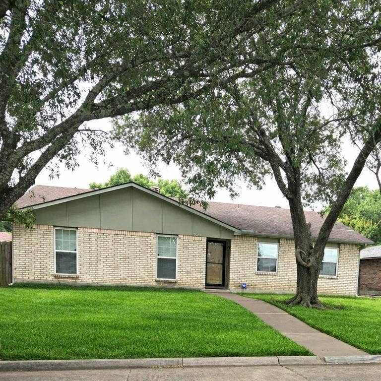 Property photo for 7120 Field View Lane, Dallas, TX