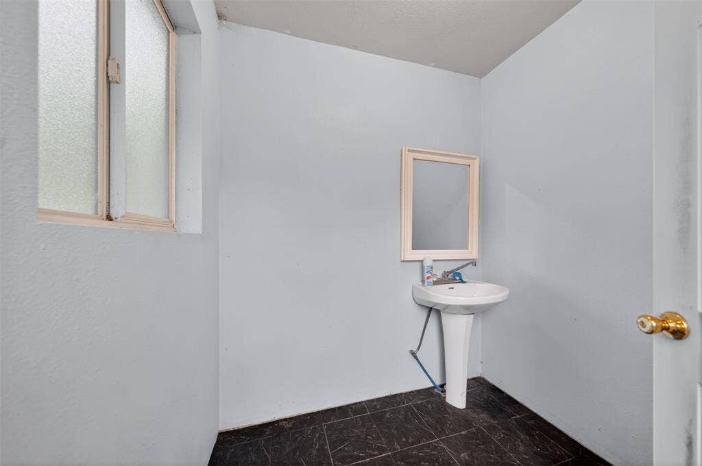 319 McArthur Street, Athens, TX 75751 319 McArthur Street, Athens, TX 75751