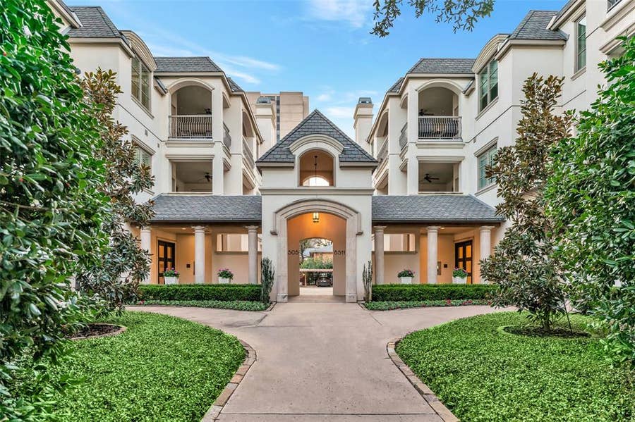Property photo for 8511 Edgemere Road, #201, Dallas, TX