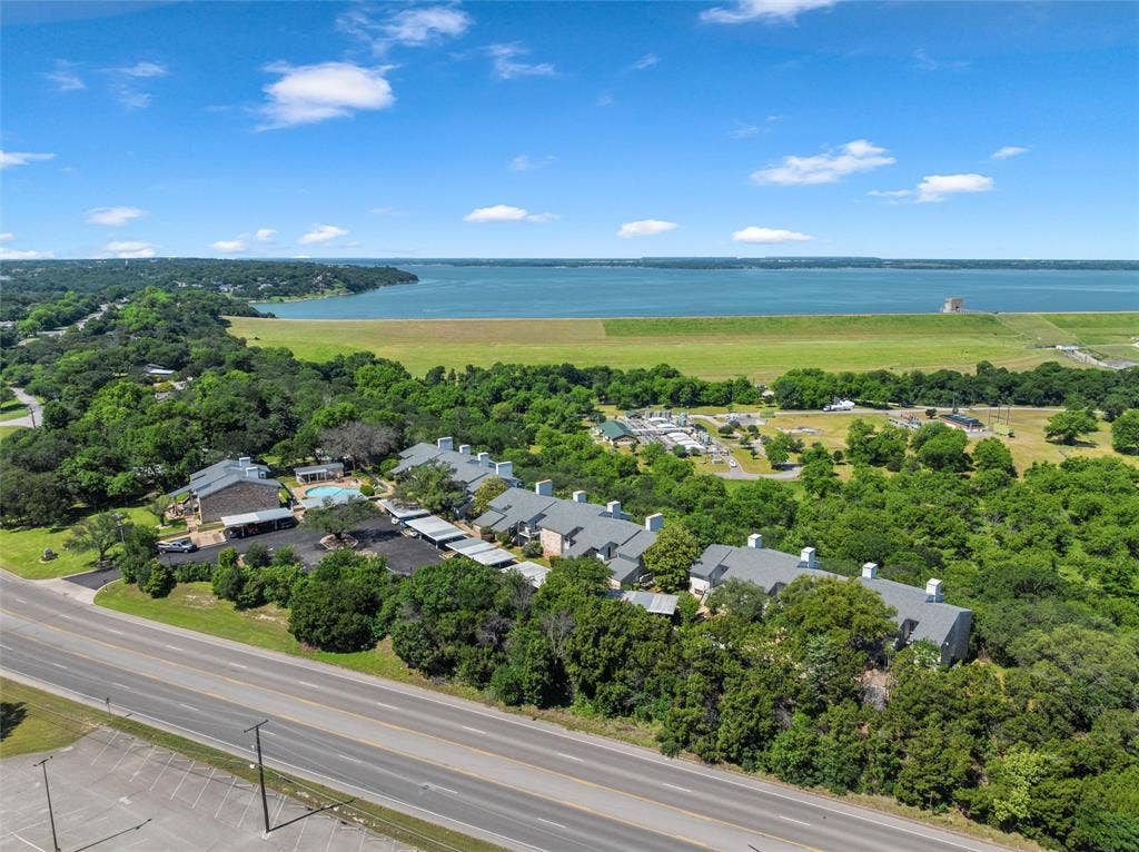 2901 Lake Shore Drive, #405, Waco, TX 76708 2901 Lake Shore Drive, #405, Waco, TX 76708