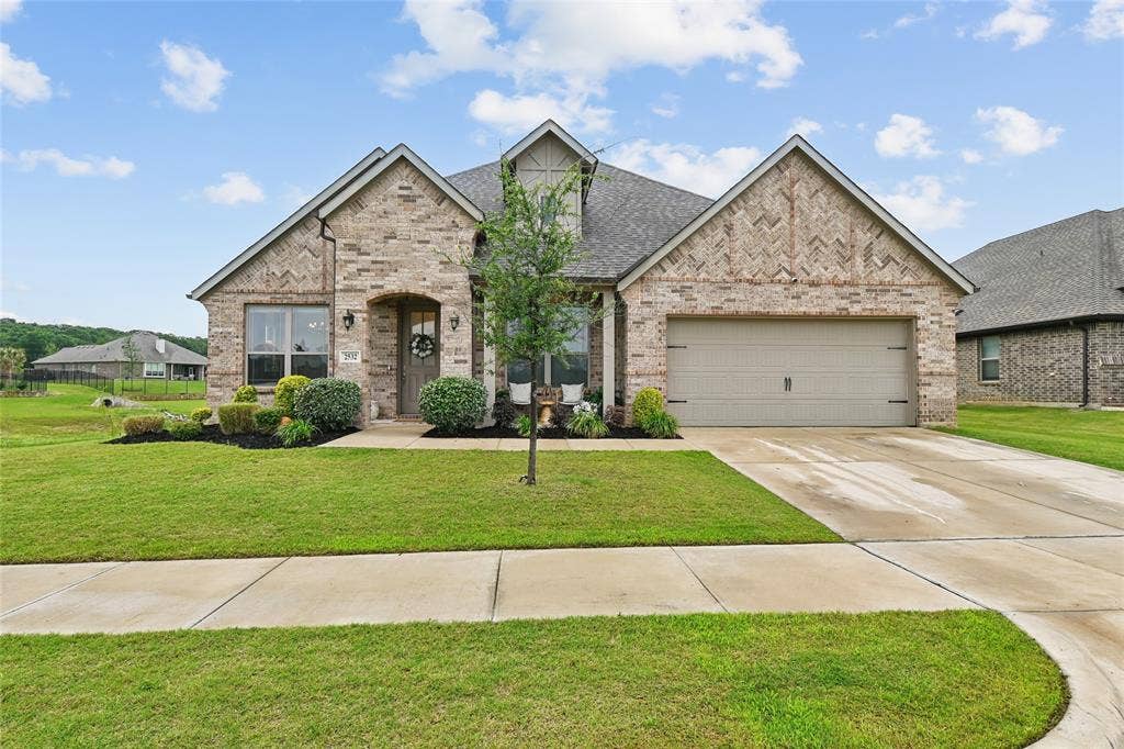 2532 Bunker Hill Drive, Burleson, TX 76028 2532 Bunker Hill Drive, Burleson, TX 76028