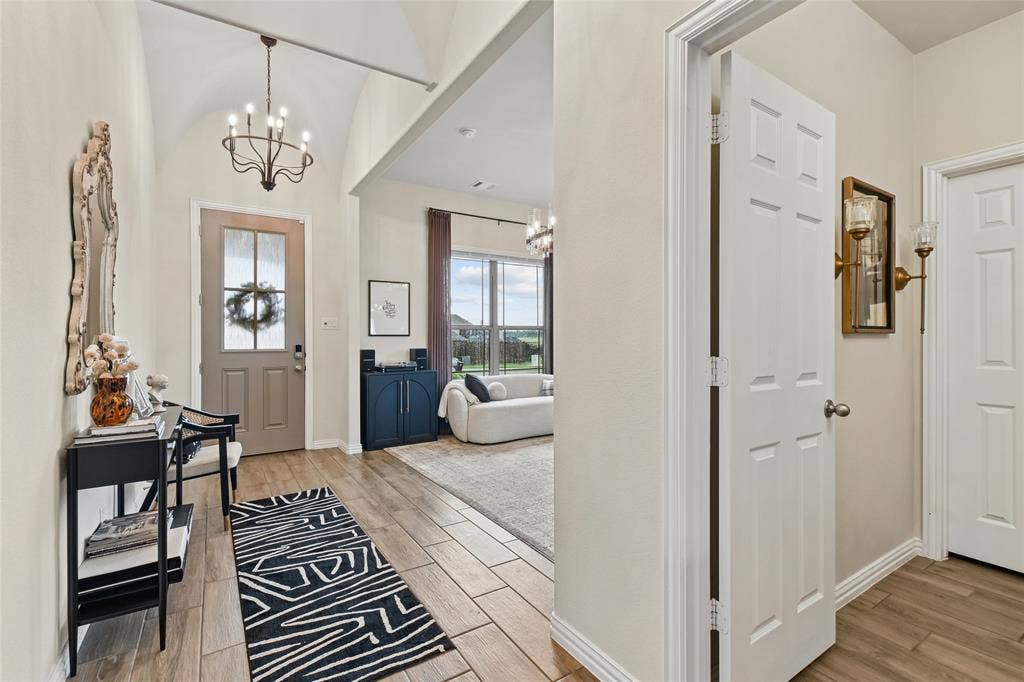 2532 Bunker Hill Drive, Burleson, TX 76028 2532 Bunker Hill Drive, Burleson, TX 76028