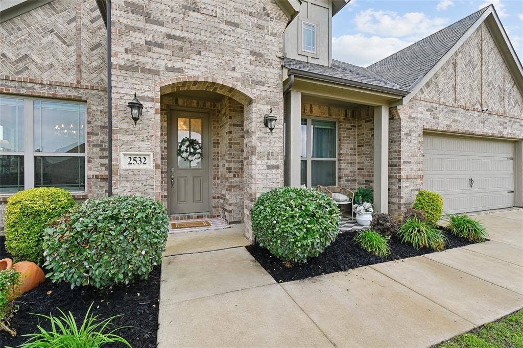 2532 Bunker Hill Drive, Burleson, TX 76028 2532 Bunker Hill Drive, Burleson, TX 76028