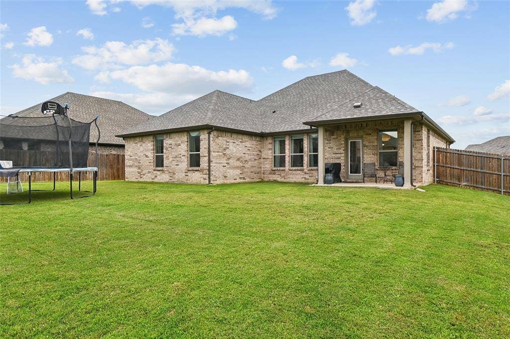 2532 Bunker Hill Drive, Burleson, TX 76028 2532 Bunker Hill Drive, Burleson, TX 76028