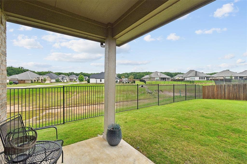 2532 Bunker Hill Drive, Burleson, TX 76028 2532 Bunker Hill Drive, Burleson, TX 76028