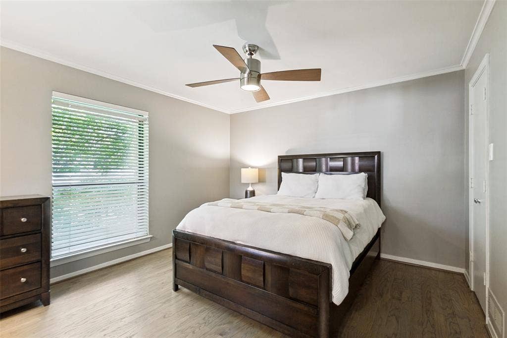 14913 Oaks North Drive, Addison, TX 75254