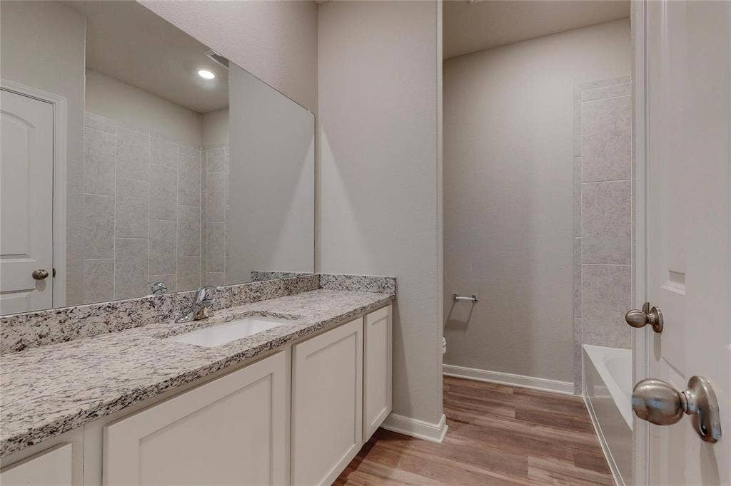 2113 Emma Court, Anna, TX 75409 Second Bath