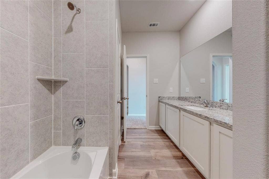 2113 Emma Court, Anna, TX 75409 Second Bath