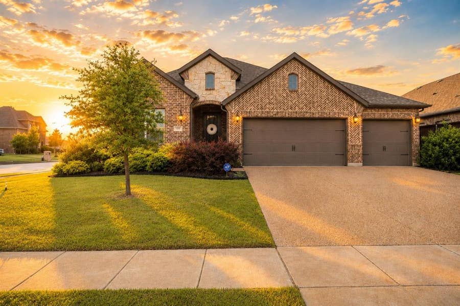 Property photo for 1024 Macaw Drive, Forney, TX