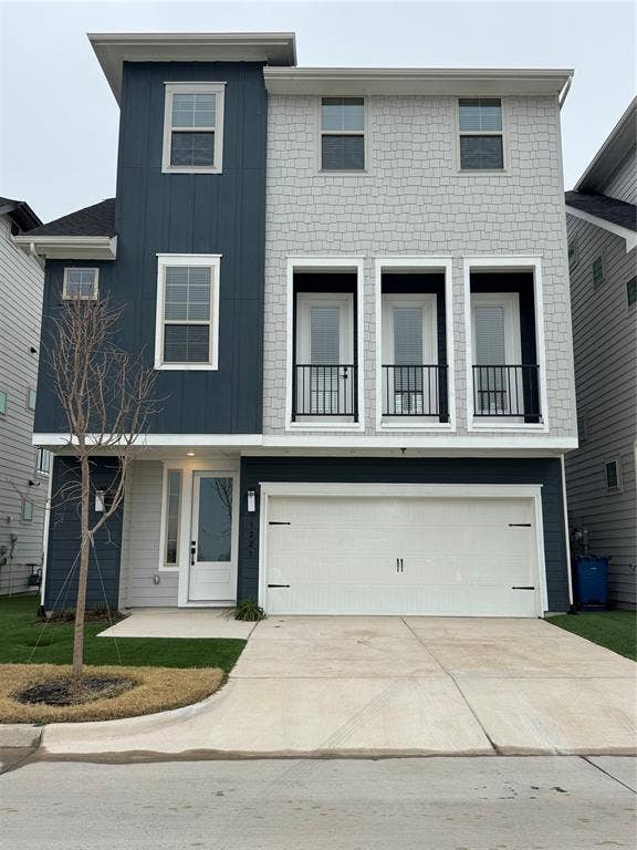 Property photo for 1221 Mark Place, Rowlett, TX