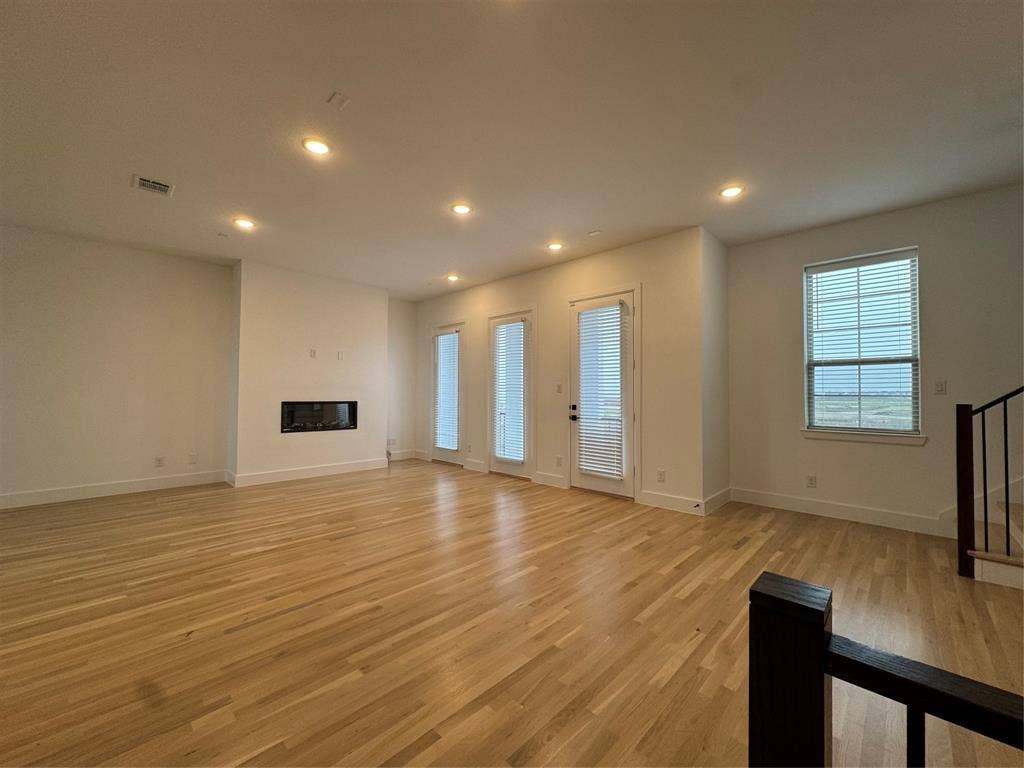1221 Mark Place, Rowlett, TX 75088 1221 Mark Place, Rowlett, TX 75088