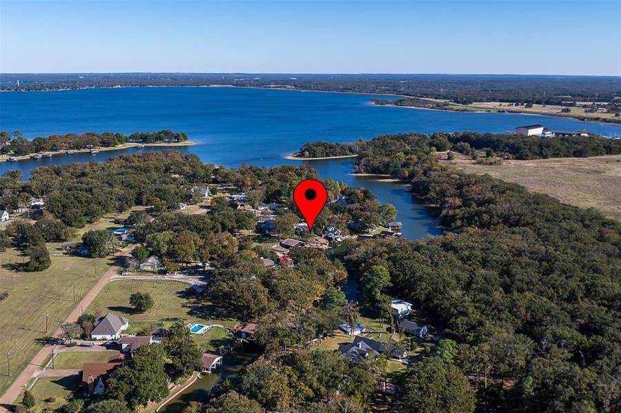 Property photo for 104 Oakcrest Court, Trinidad, TX