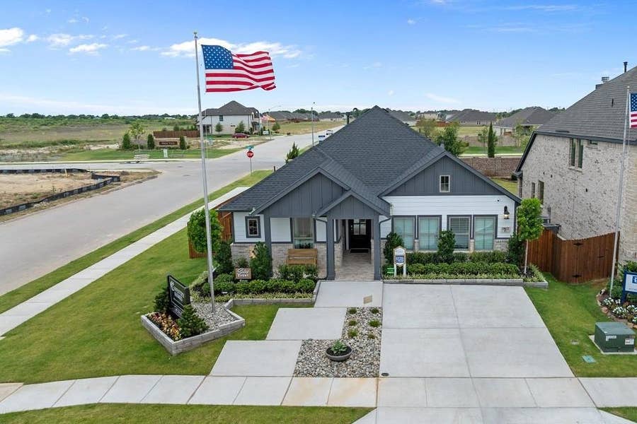 Property photo for 10632 Moss Cove Drive, Fort Worth, TX