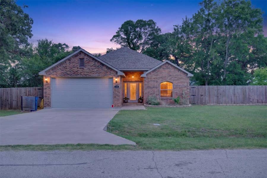 Property photo for 134 Towering Oaks, Tool, TX