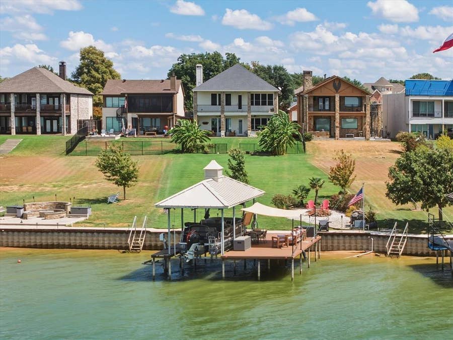 Property photo for 2213 Windjammer Way, Rowlett, TX