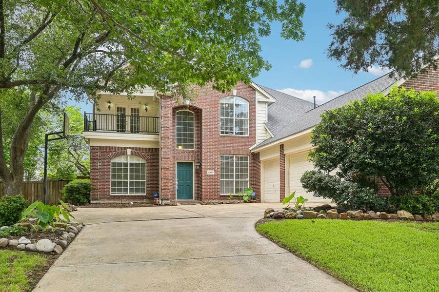 Property photo for 6909 Twin Ponds Drive, Plano, TX