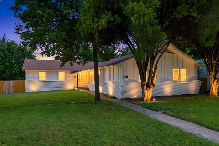 Property photo for 5751 Trio Lane, Dallas, TX