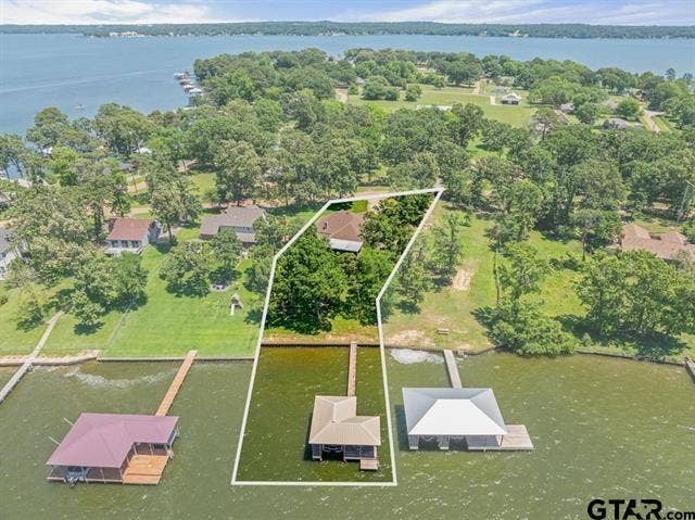 Property photo for 3522 S Island Drive, Chandler, TX
