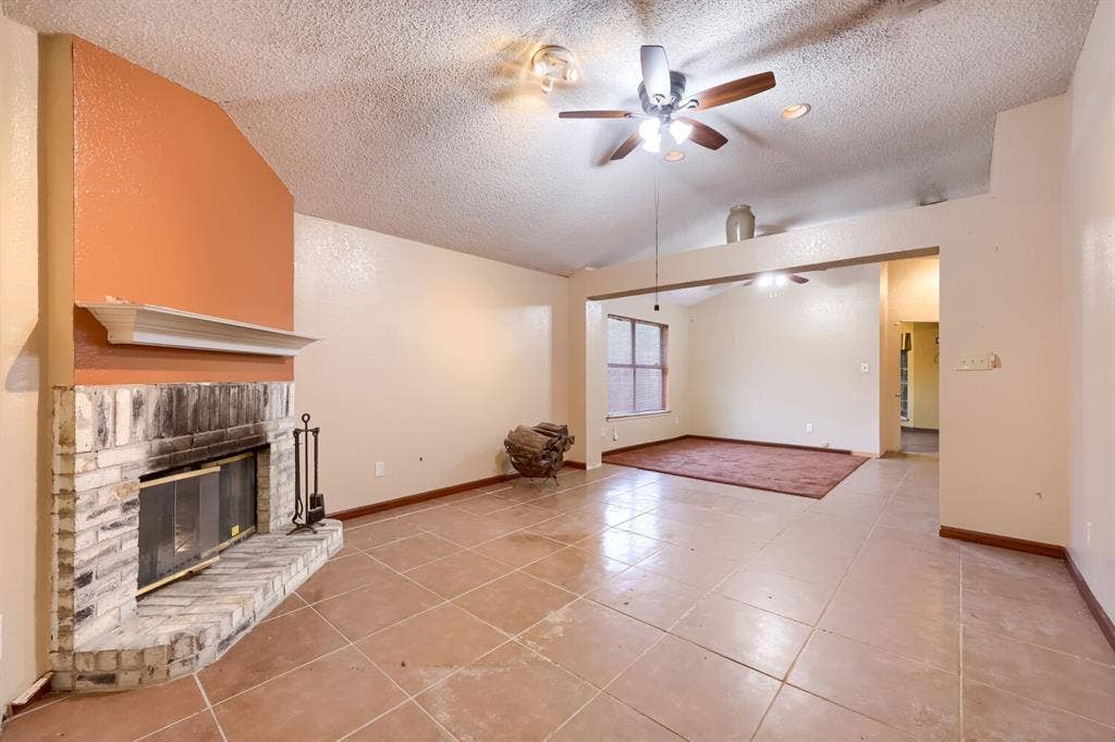 9324 Teagarden Road, Dallas, TX 75217 9324 Teagarden Road, Dallas, TX 75217