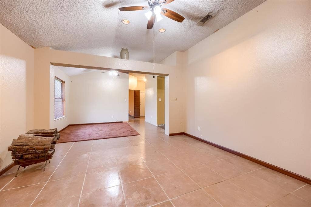 9324 Teagarden Road, Dallas, TX 75217 9324 Teagarden Road, Dallas, TX 75217