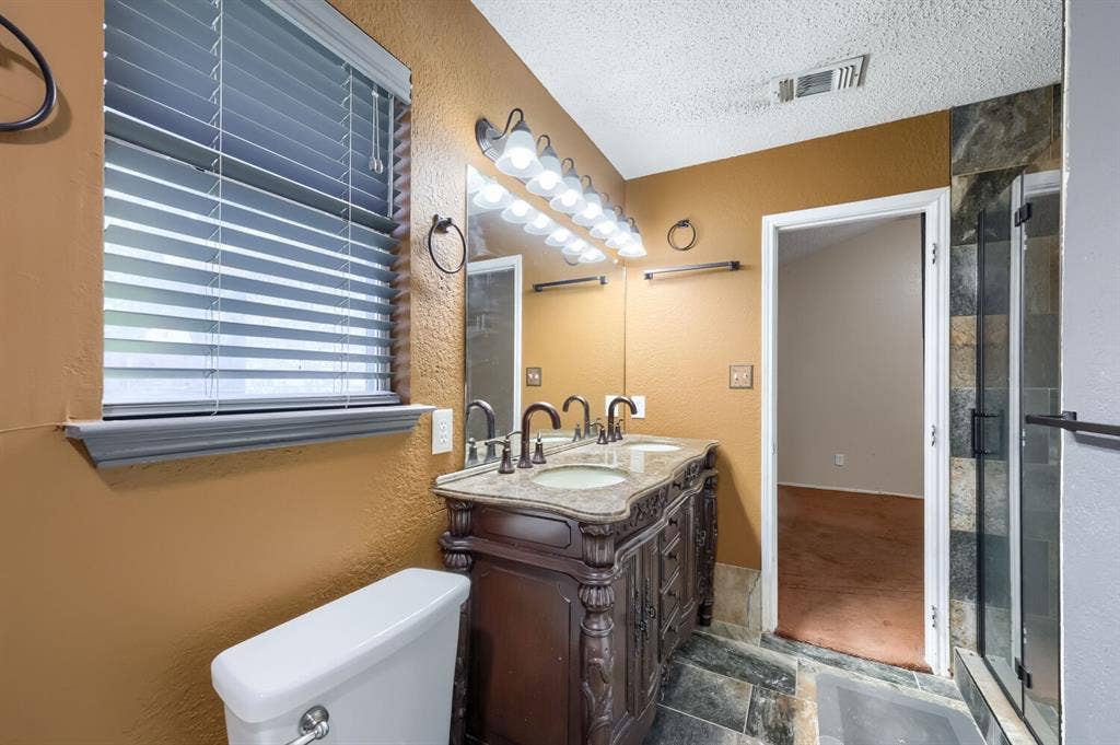 9324 Teagarden Road, Dallas, TX 75217 9324 Teagarden Road, Dallas, TX 75217