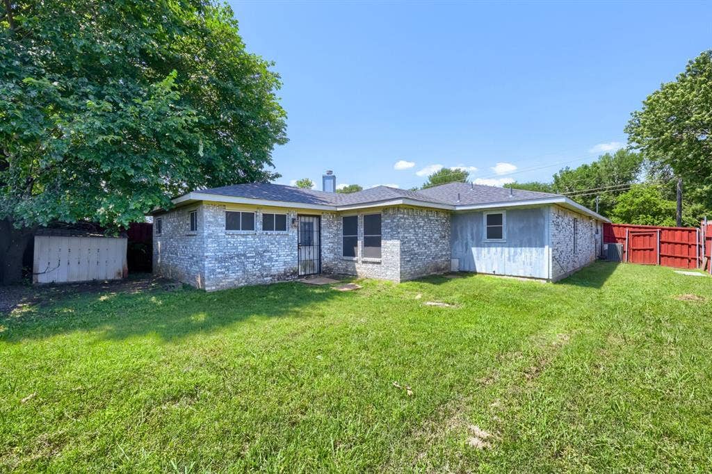 9324 Teagarden Road, Dallas, TX 75217 9324 Teagarden Road, Dallas, TX 75217