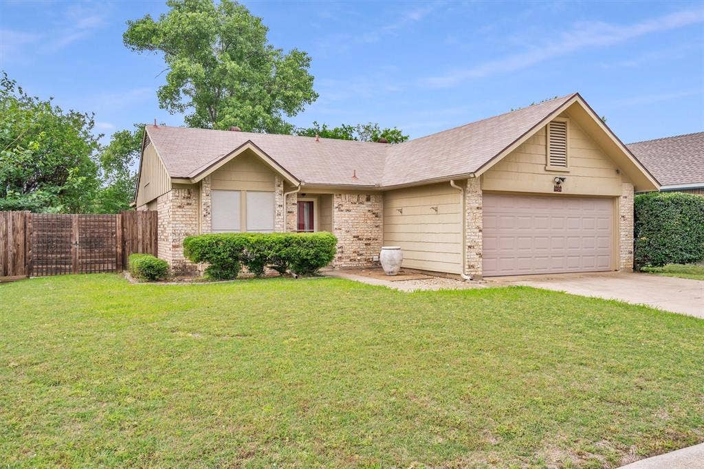 5928 Chisholm Trail, Haltom City, TX 76148 5928 Chisholm Trail, Haltom City, TX 76148