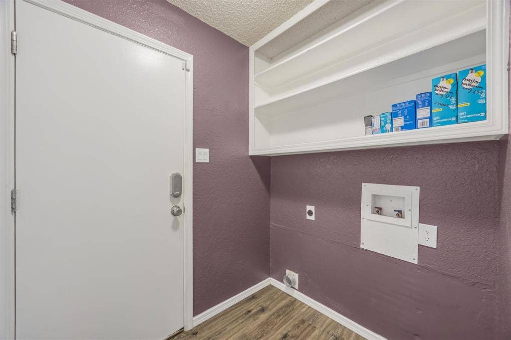 5928 Chisholm Trail, Haltom City, TX 76148 Laundry room and door to garage