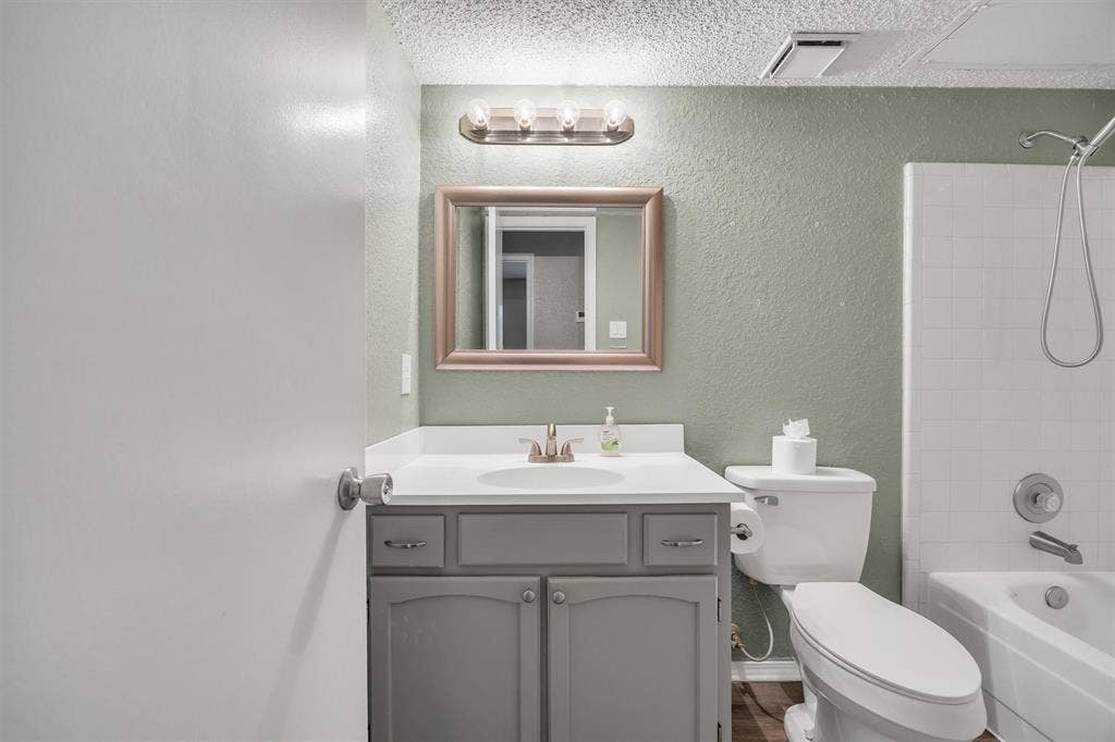 5928 Chisholm Trail, Haltom City, TX 76148 Hall bathroom