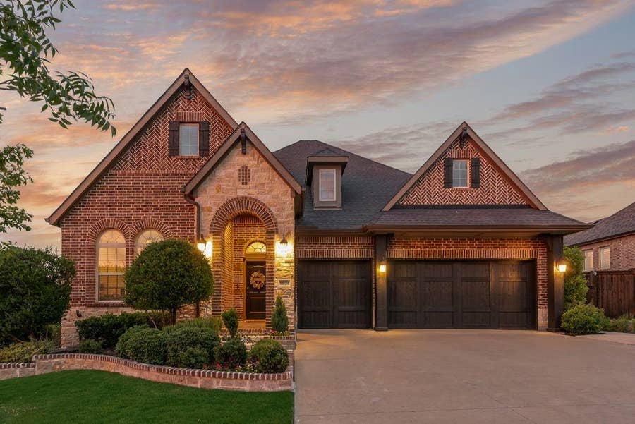 Property photo for 1024 Fairway Ranch Parkway, Roanoke, TX