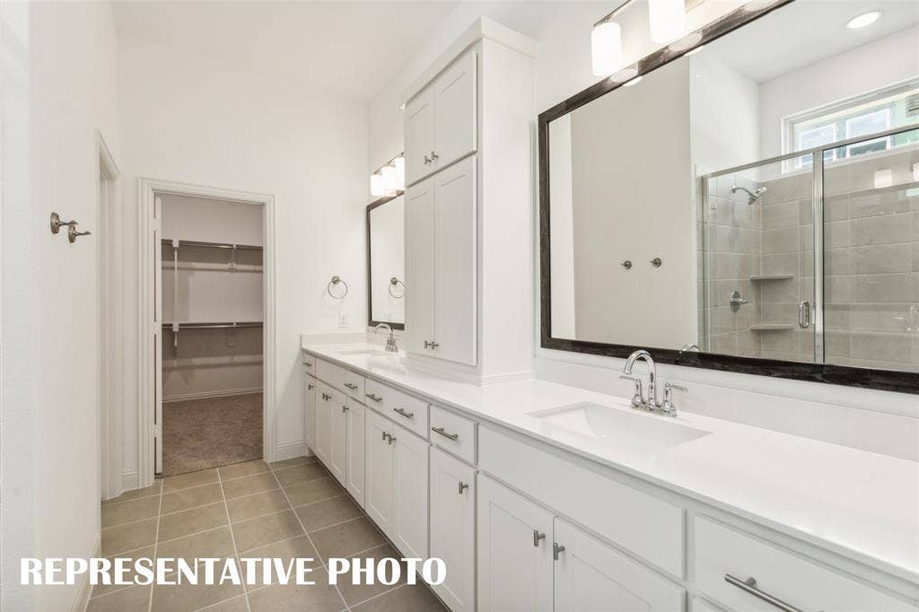 1026 Splitrock Drive, Allen, TX 75013 Plenty of space for 2 in this fantastic owner's bath! REPRESENTATIVE PHOTO