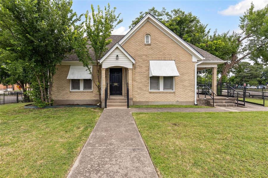 Property photo for 3503 Stonewall Street, Greenville, TX