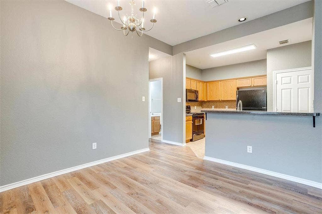 812 Walnut Street, Burleson, TX 76028 812 Walnut Street, Burleson, TX 76028