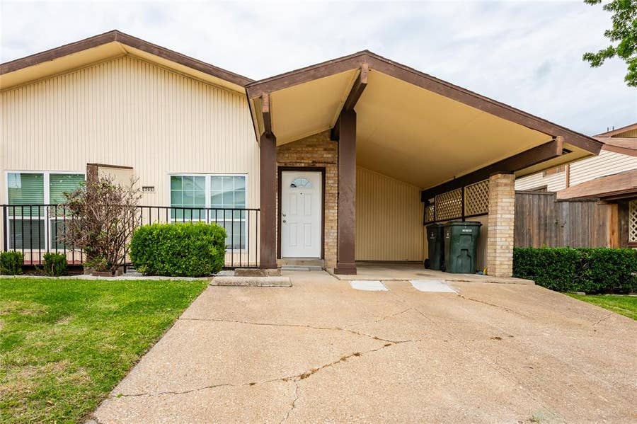 Property photo for 705 Valiant Circle, Garland, TX