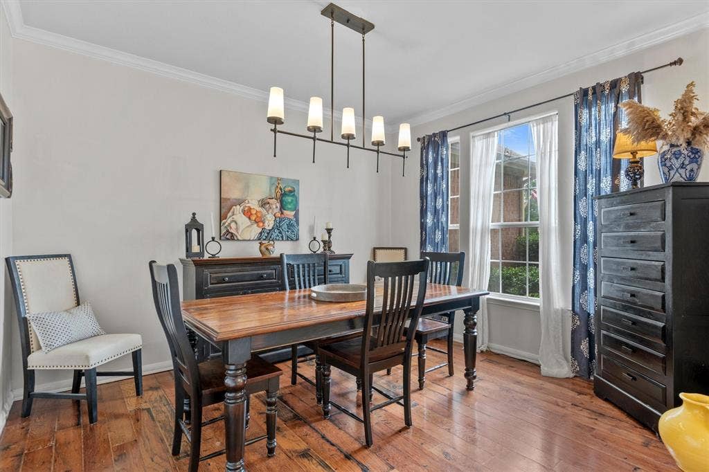 Formal dining