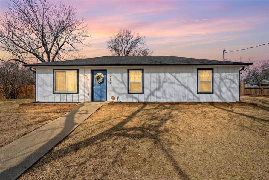 Property photo for 1200 N 5th Street, Waco, TX