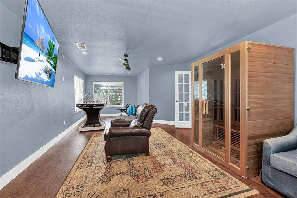 3024 Greenway Drive, Burleson, TX 76028 3024 Greenway Drive, Burleson, TX 76028