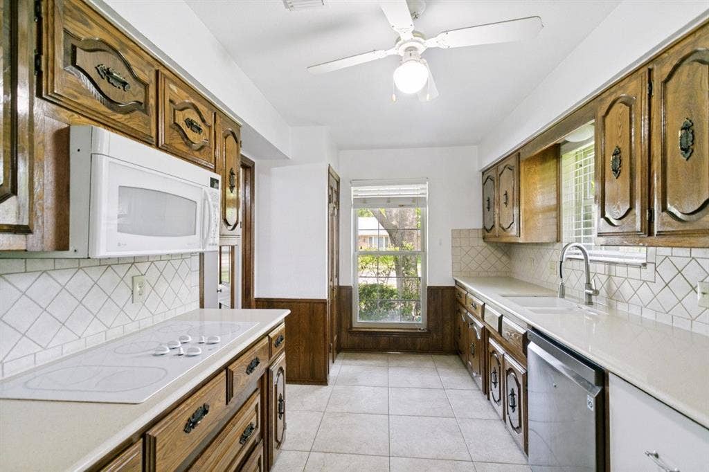2004 Tampico Drive, Plano, TX 75075 2004 Tampico Drive, Plano, TX 75075